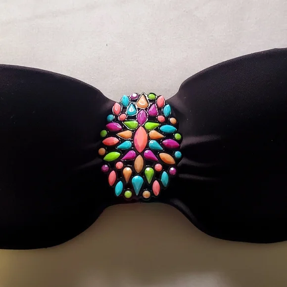 Victoria's Secret Bikini (32 B) - Picture 2 of 5